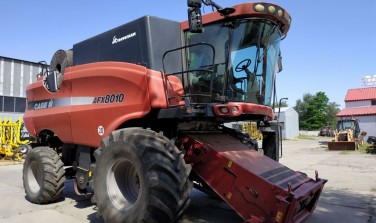 Зернозбиральний комбайн Case IH Axial-Flow 8010 б/в